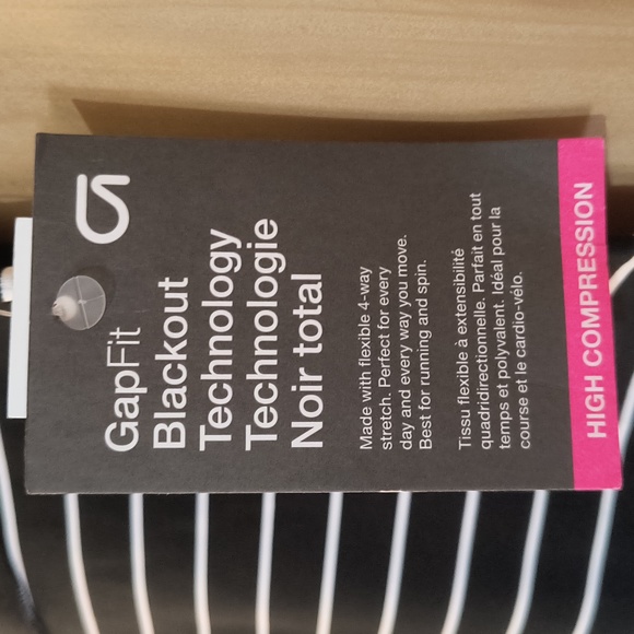 NWT GapFit Legging - Picture 3 of 4